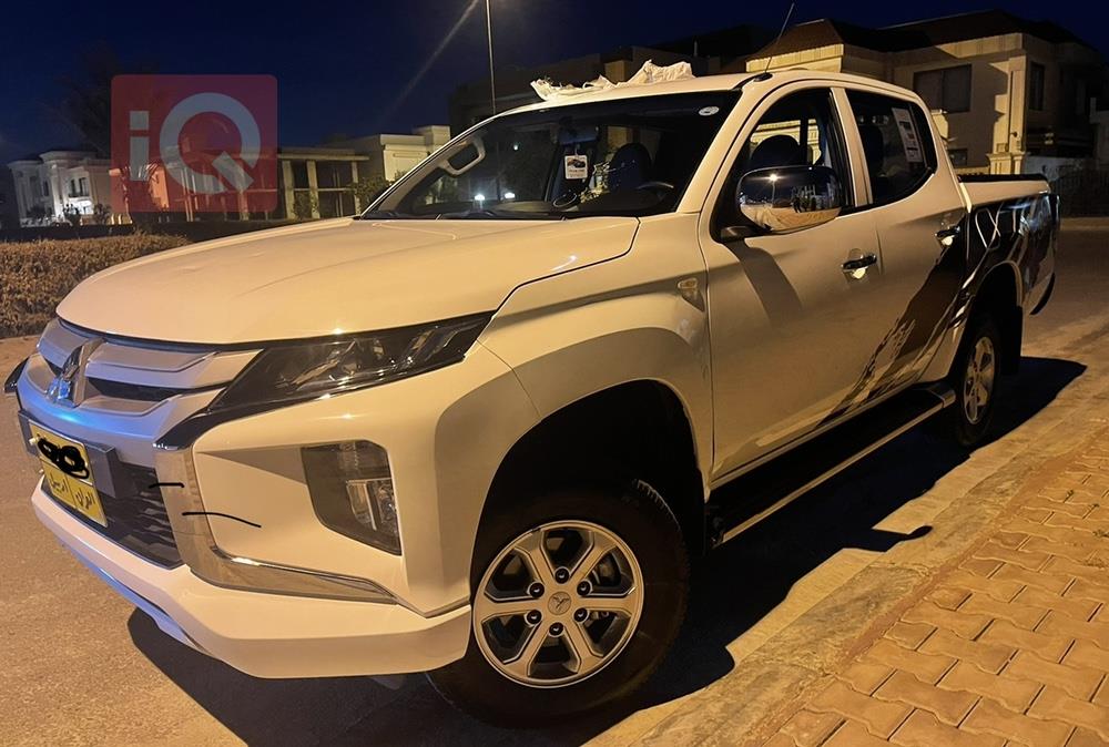 میتسوبیشی L200